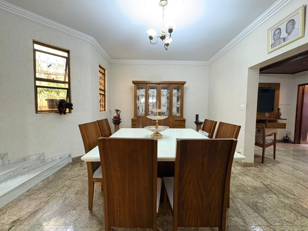 Casa, Dona Clara, 3 Quartos, 4 Vagas, 1 Suíte