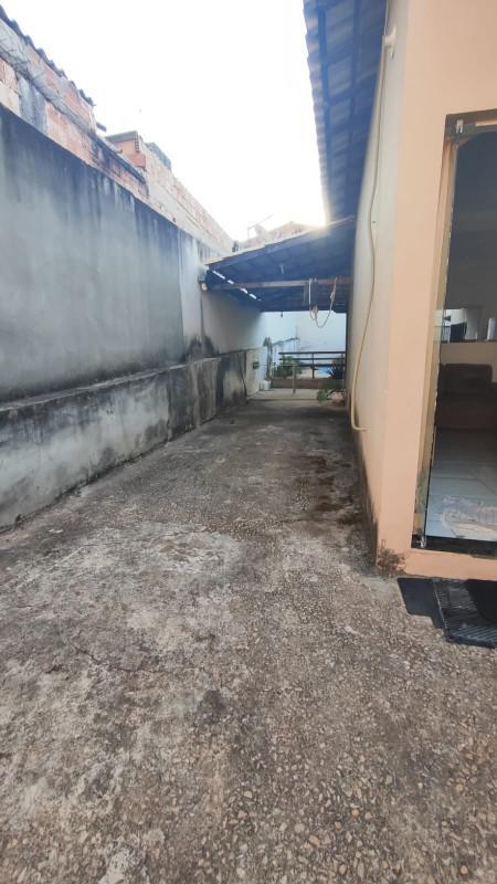 Casa, Fernão Dias, 3 Quartos, 5 Vagas, 1 Suíte