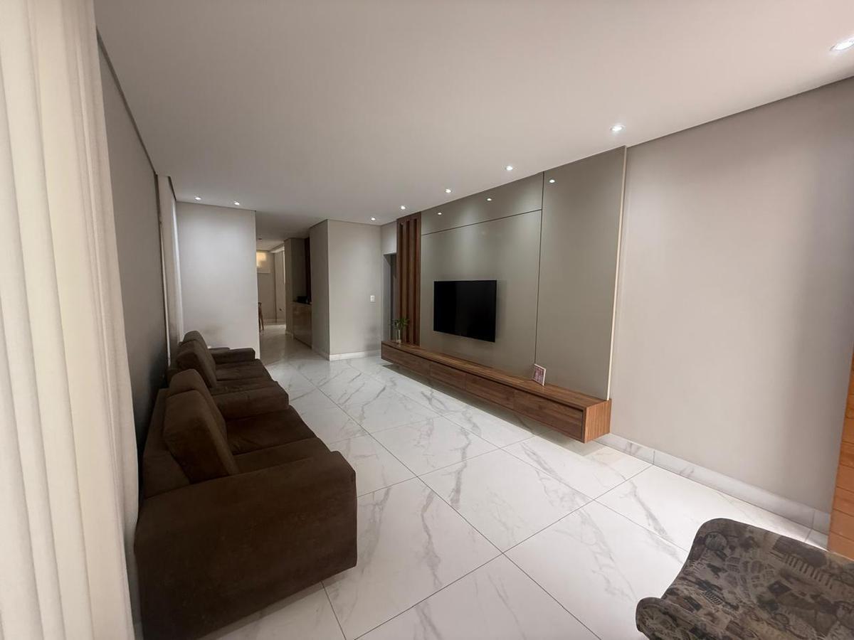 Casa, Cachoeirinha, 3 Quartos, 2 Vagas