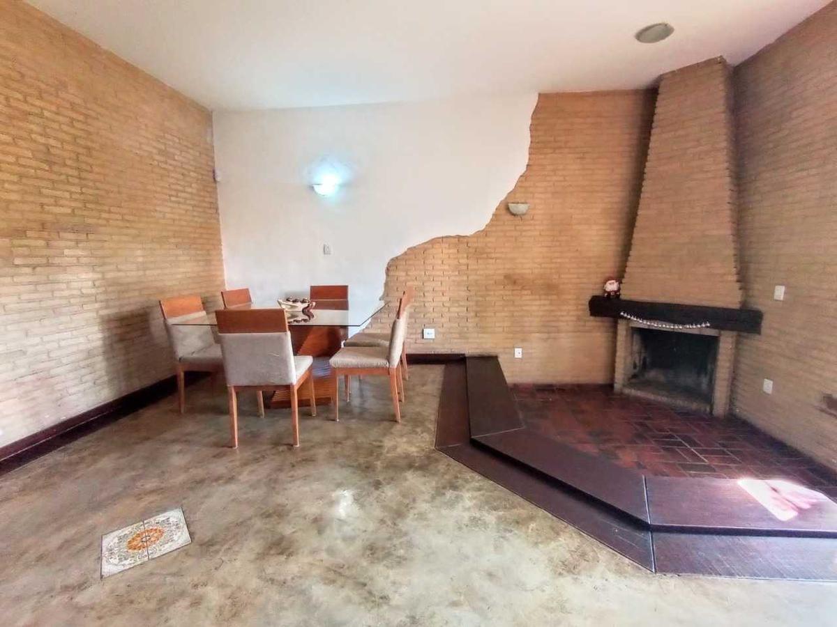 Casa, Castelo, 4 Quartos, 4 Vagas, 1 Suíte