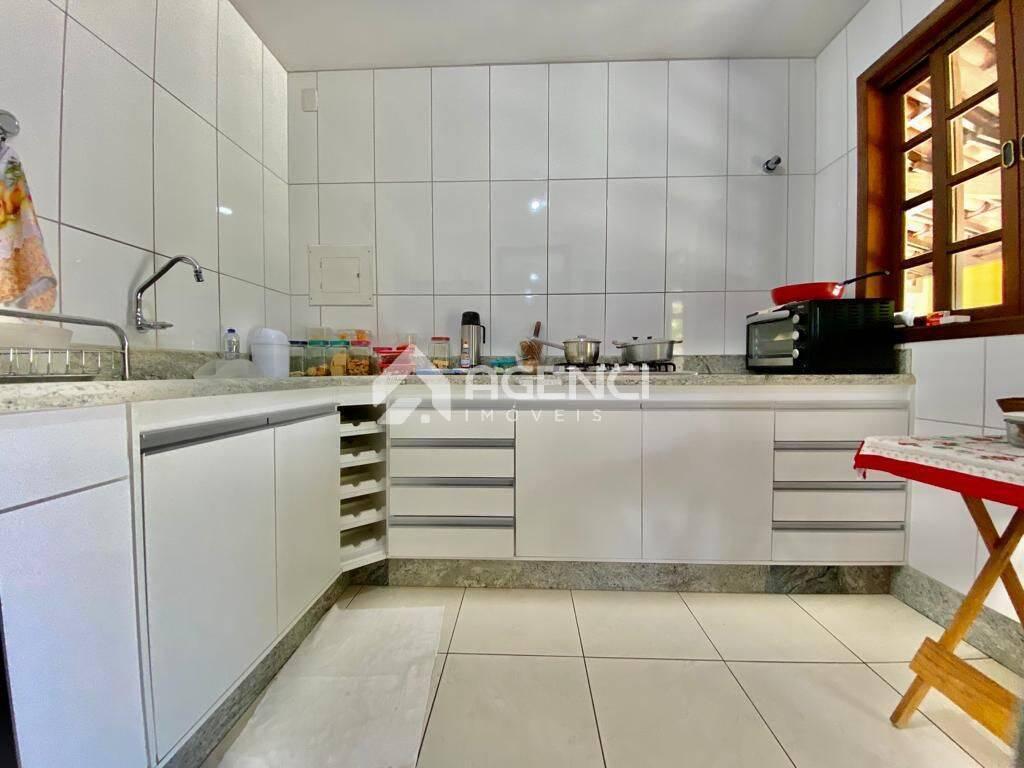 Casa, Bandeirantes (pampulha), 4 Quartos, 0 Vaga, 1 Suíte