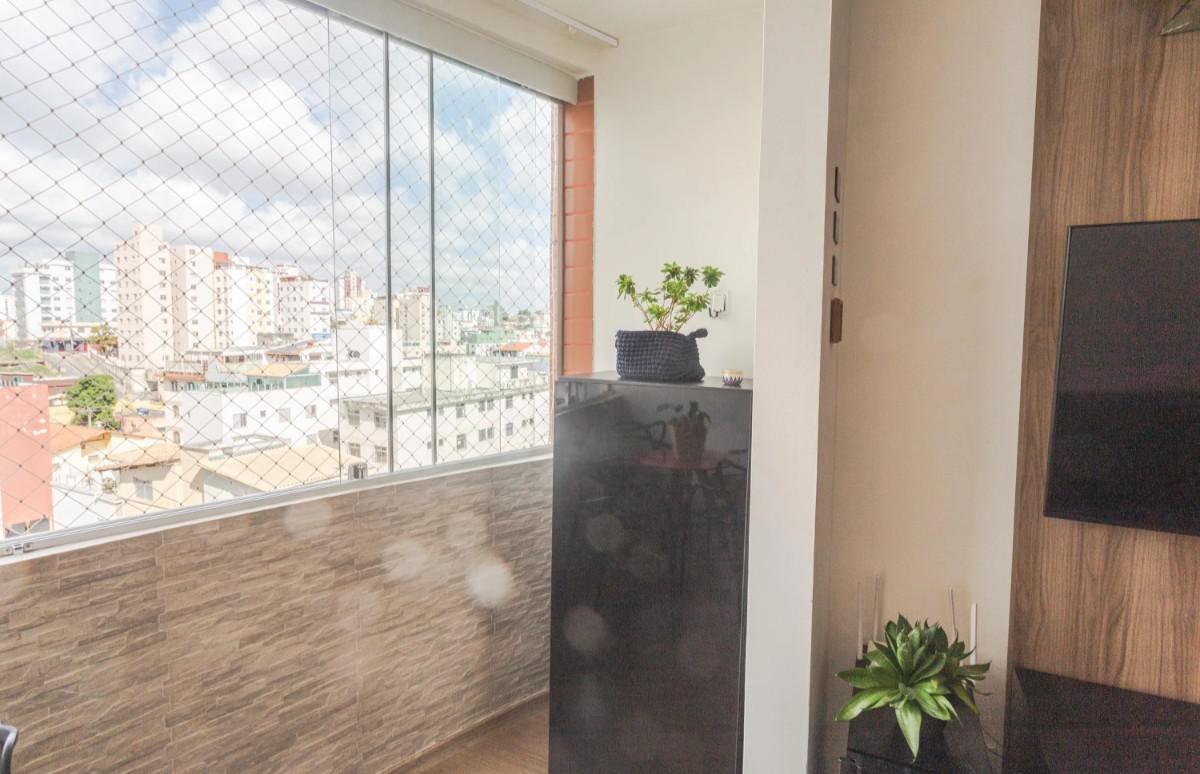 Apartamento, Sagrada Família, 2 Quartos, 2 Vagas