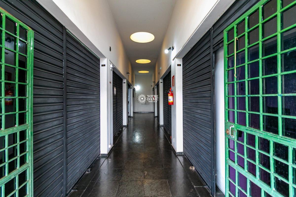 Galpão, Cinquentenário, 0 Quarto, 12 Vagas