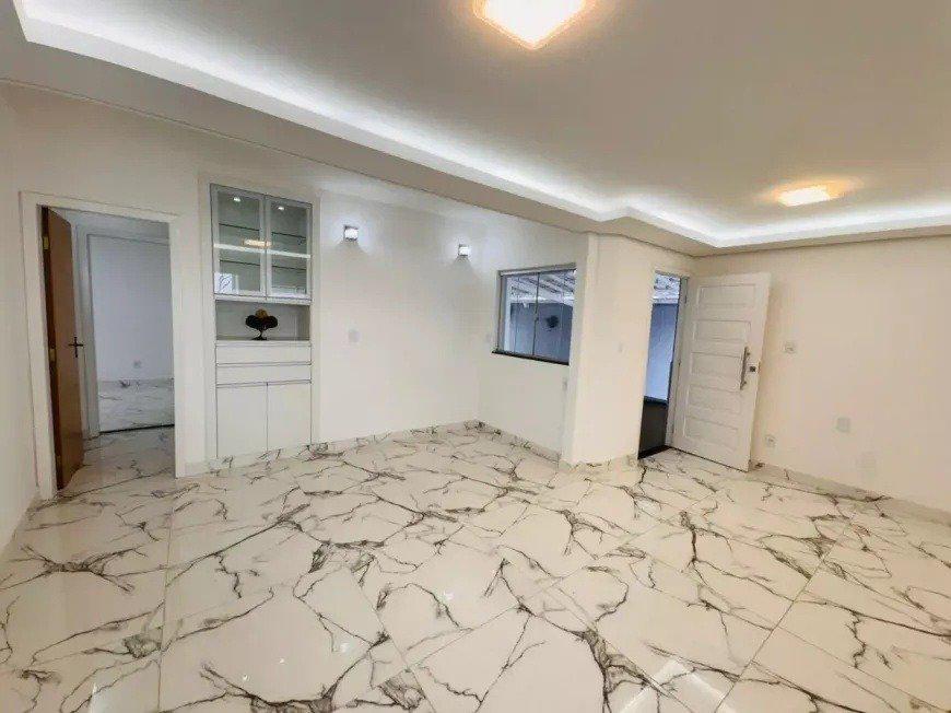 Casa, Rio Branco, 3 Quartos, 5 Vagas, 2 Suítes