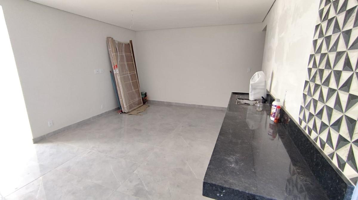 Casa, Alto das Flores, 2 Quartos, 2 Vagas, 1 Suíte