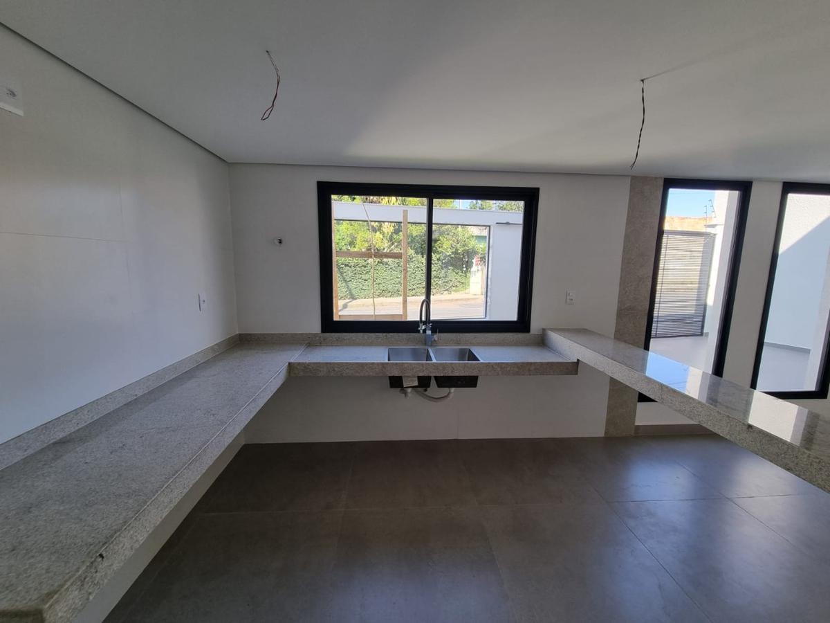 Casa, Planalto, 3 Quartos, 2 Vagas, 1 Suíte