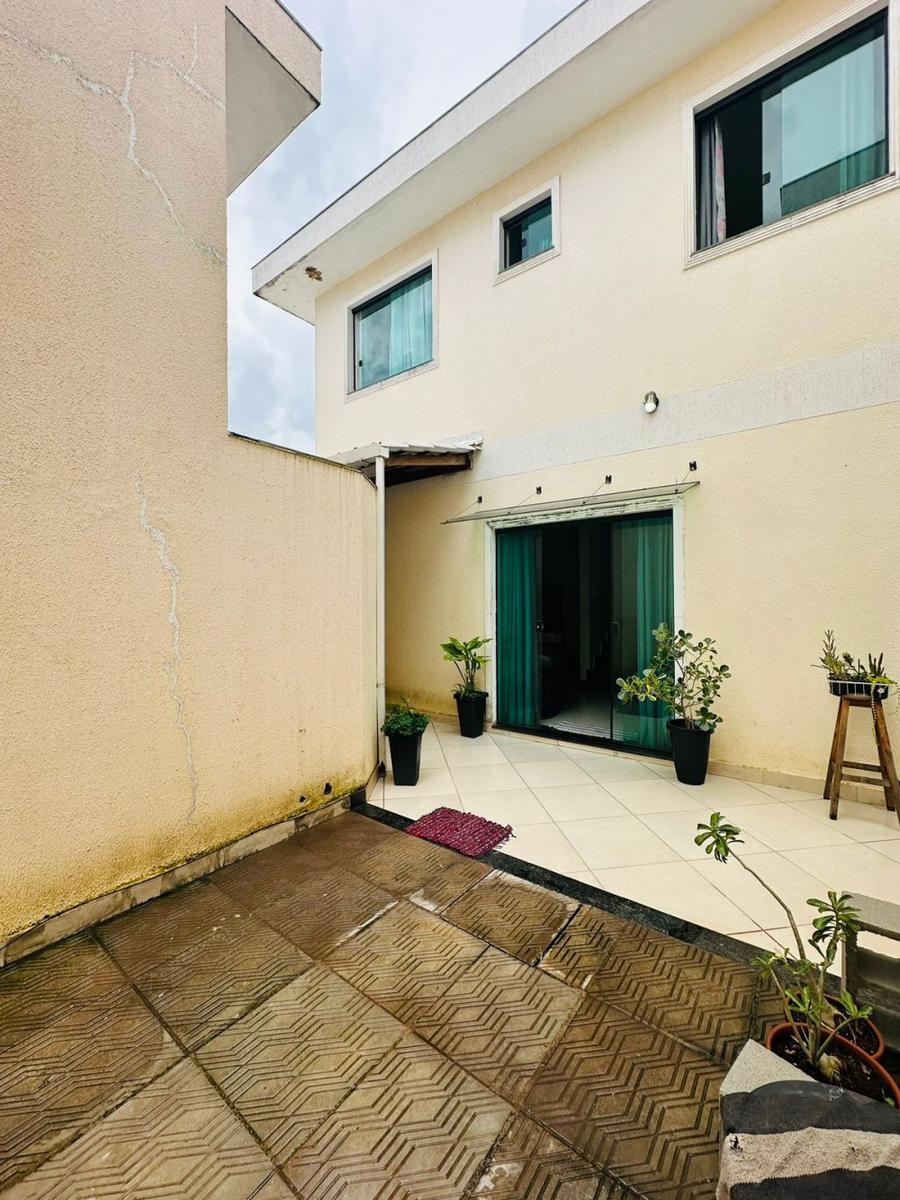 Casa, Masterville, 3 Quartos, 4 Vagas, 1 Suíte