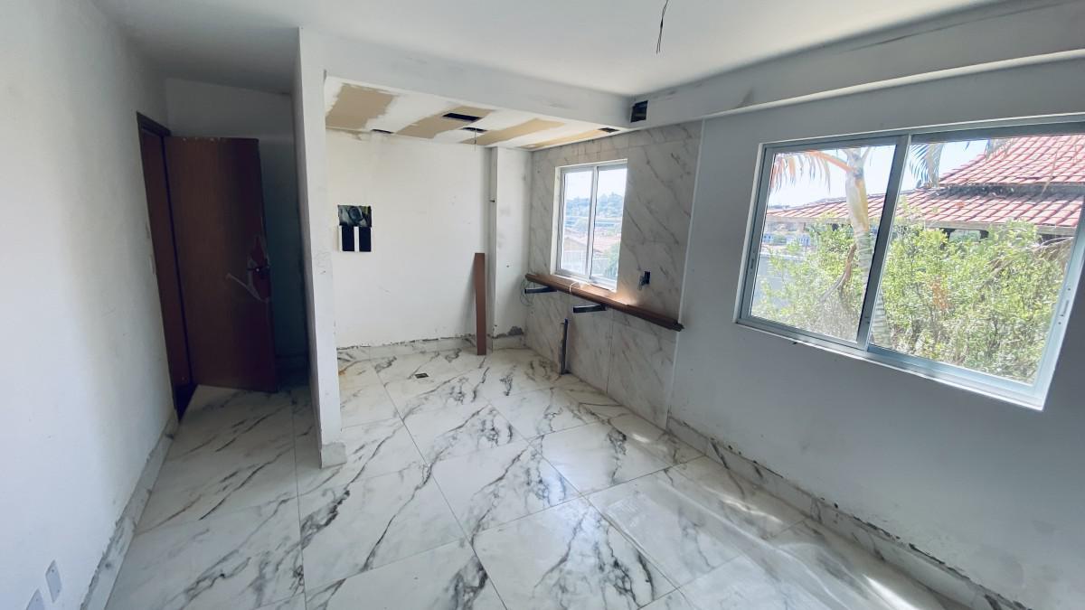 Cobertura, Serrano, 2 Quartos, 2 Vagas, 1 Suíte