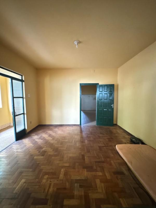 Apartamento, Sagrada Família, 2 Quartos, 2 Vagas, 1 Suíte