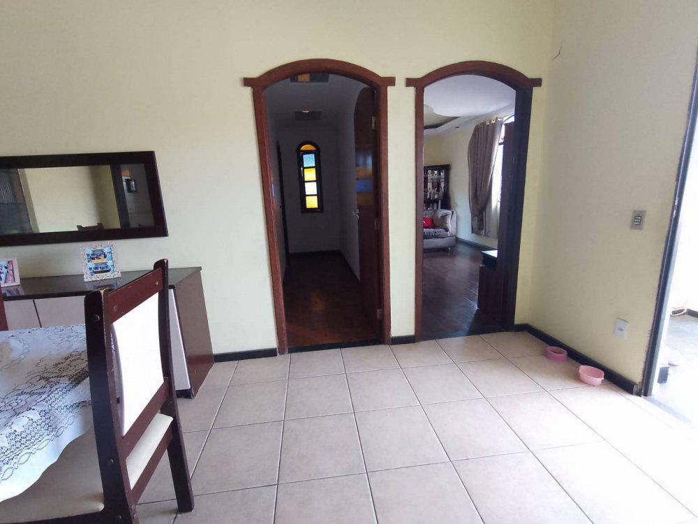 Casa, Milionários, 3 Quartos, 2 Vagas