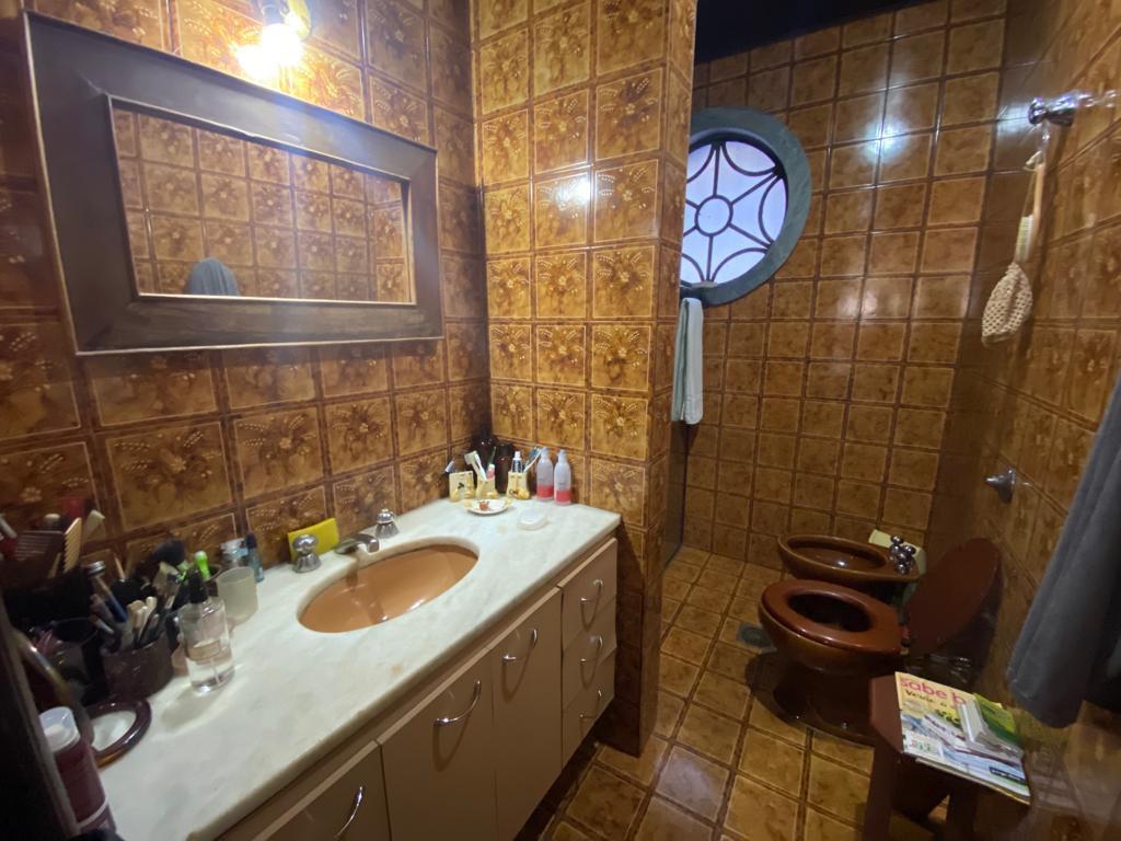 Casa, Santa Lúcia, 4 Quartos, 6 Vagas, 1 Suíte