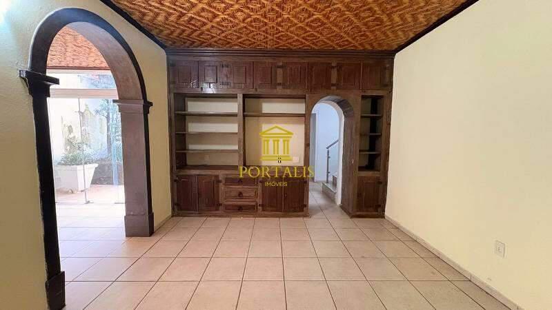 Casa, Vila Paris, 4 Quartos, 4 Vagas, 2 Suítes