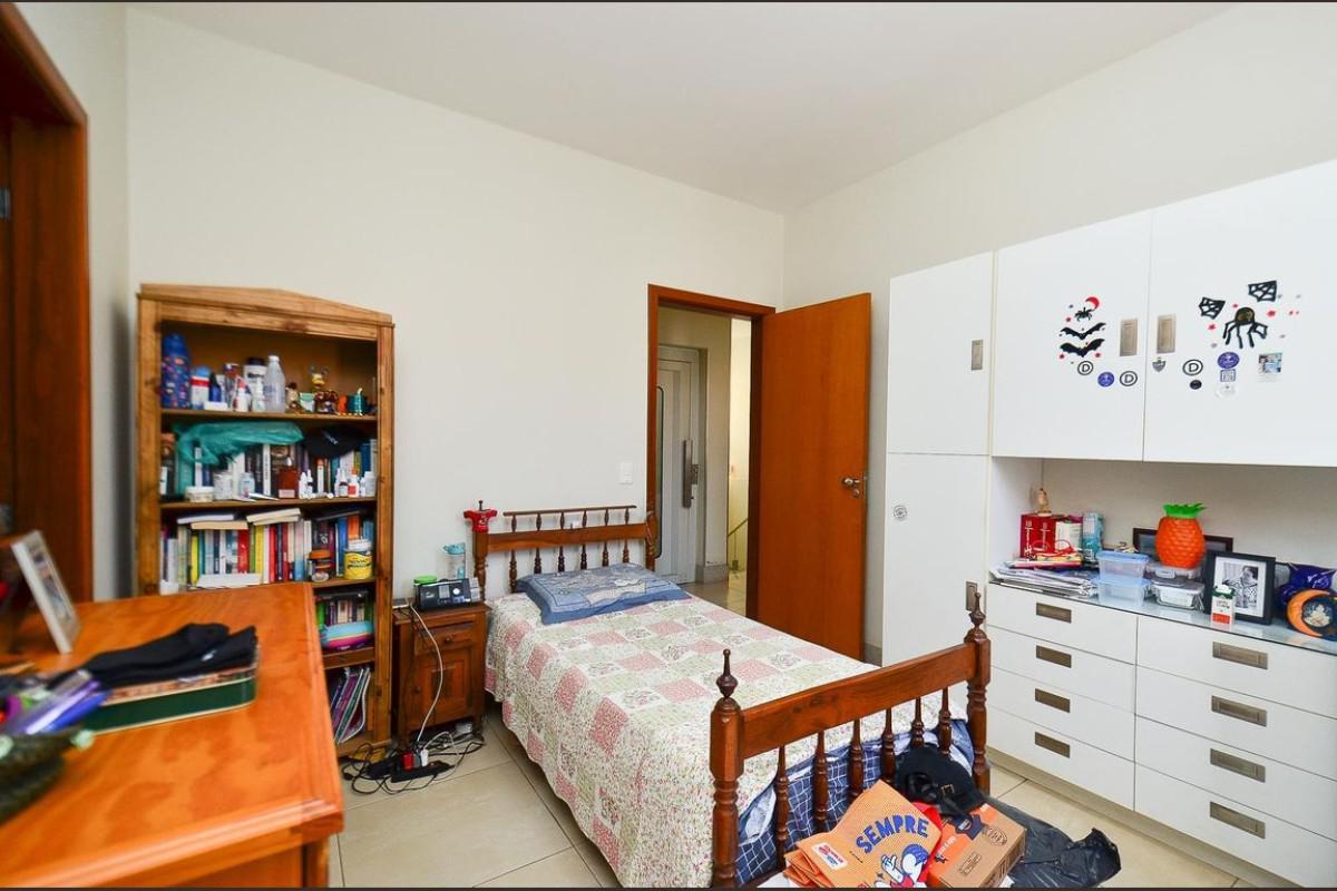 Casa, Comiteco, 4 Quartos, 10 Vagas, 4 Suítes