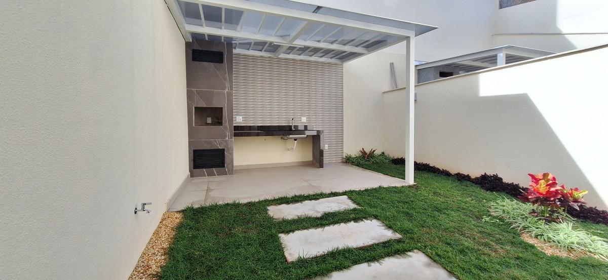 Casa, Nova Floresta, 4 Quartos, 2 Vagas, 2 Suítes