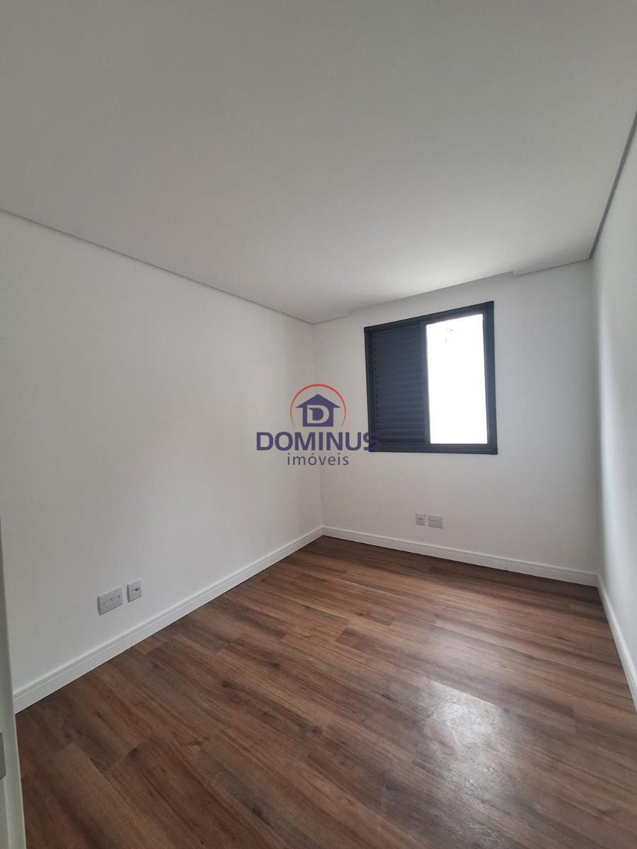 Apartamento, Sagrada Família, 3 Quartos, 2 Vagas, 1 Suíte