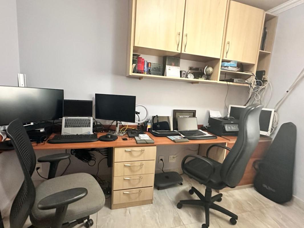 Casa, Fernão Dias, 3 Quartos, 2 Vagas, 1 Suíte