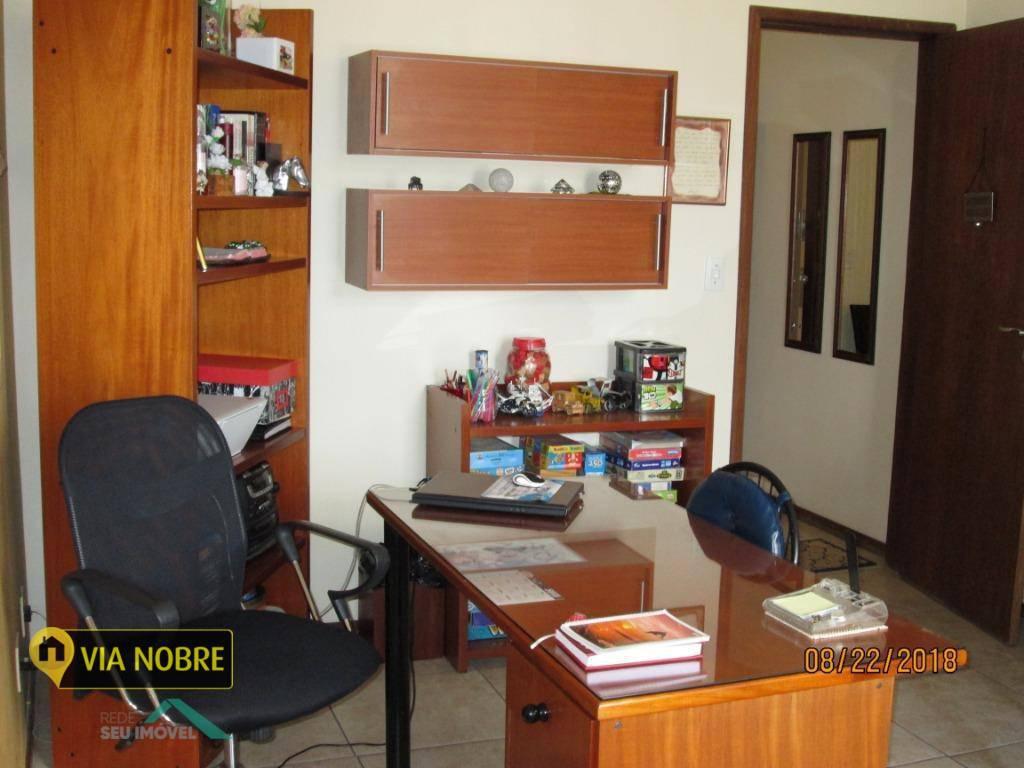 Sala, Santa Efigênia