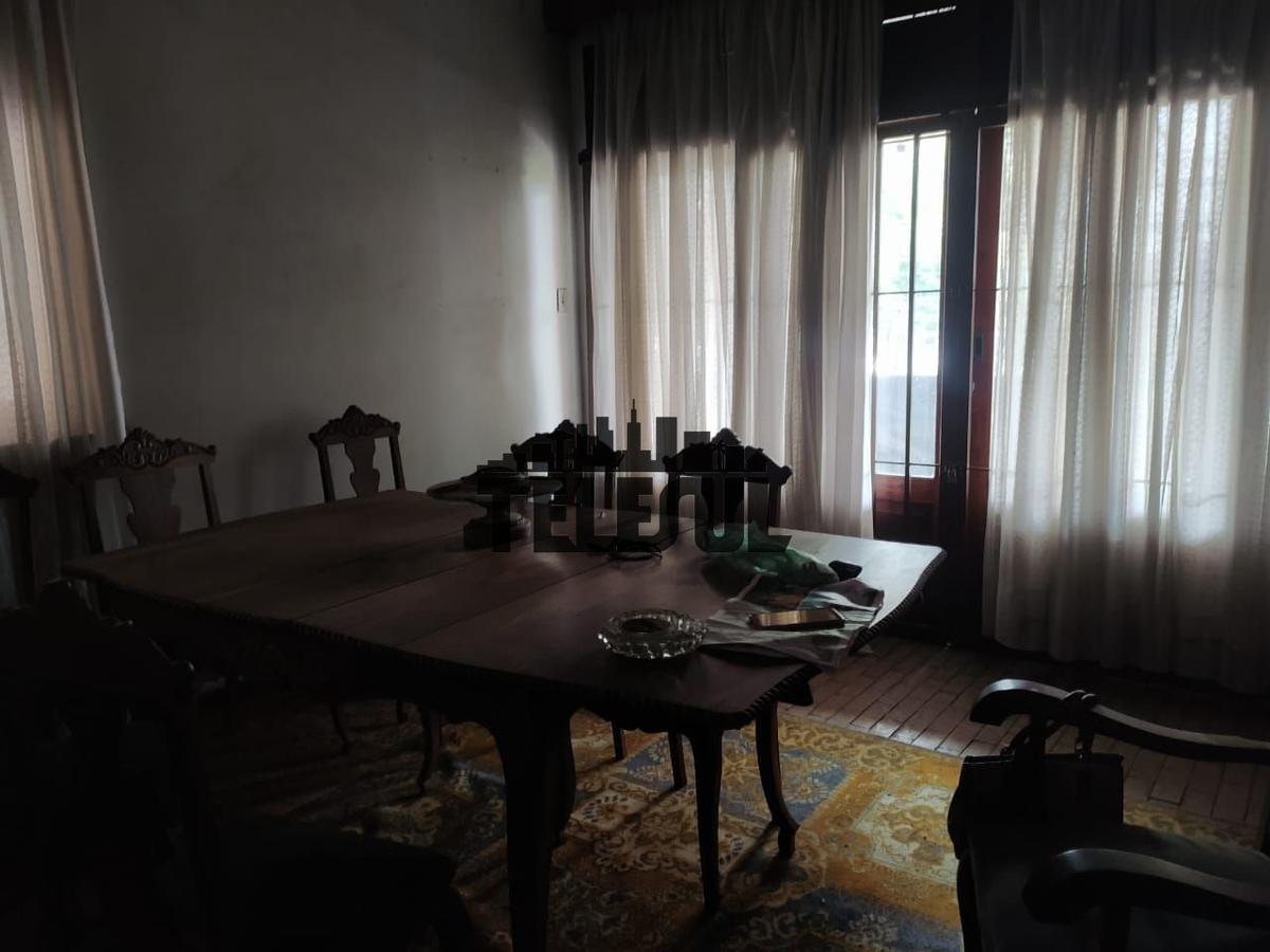 Casa, Centro, 4 Quartos, 0 Vaga, 1 Suíte