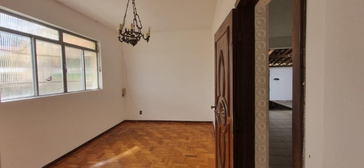 Casa, Santa Inês, 5 Quartos, 3 Vagas, 1 Suíte