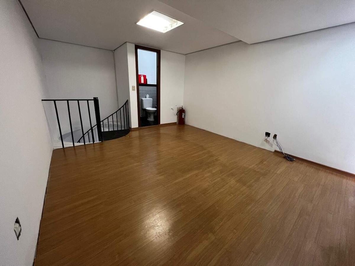 Loja, Vila da Serra, 1 Vaga