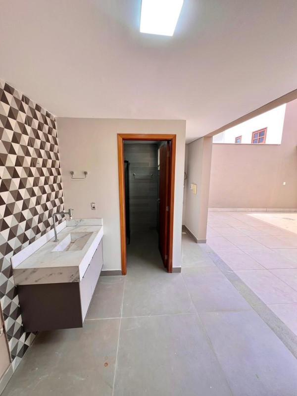 Casa, Parque Retiro, 4 Quartos, 2 Vagas, 4 Suítes