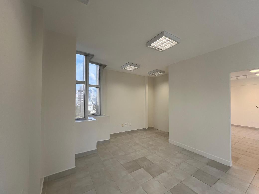 Sala, Savassi, 0 Quarto, 2 Vagas