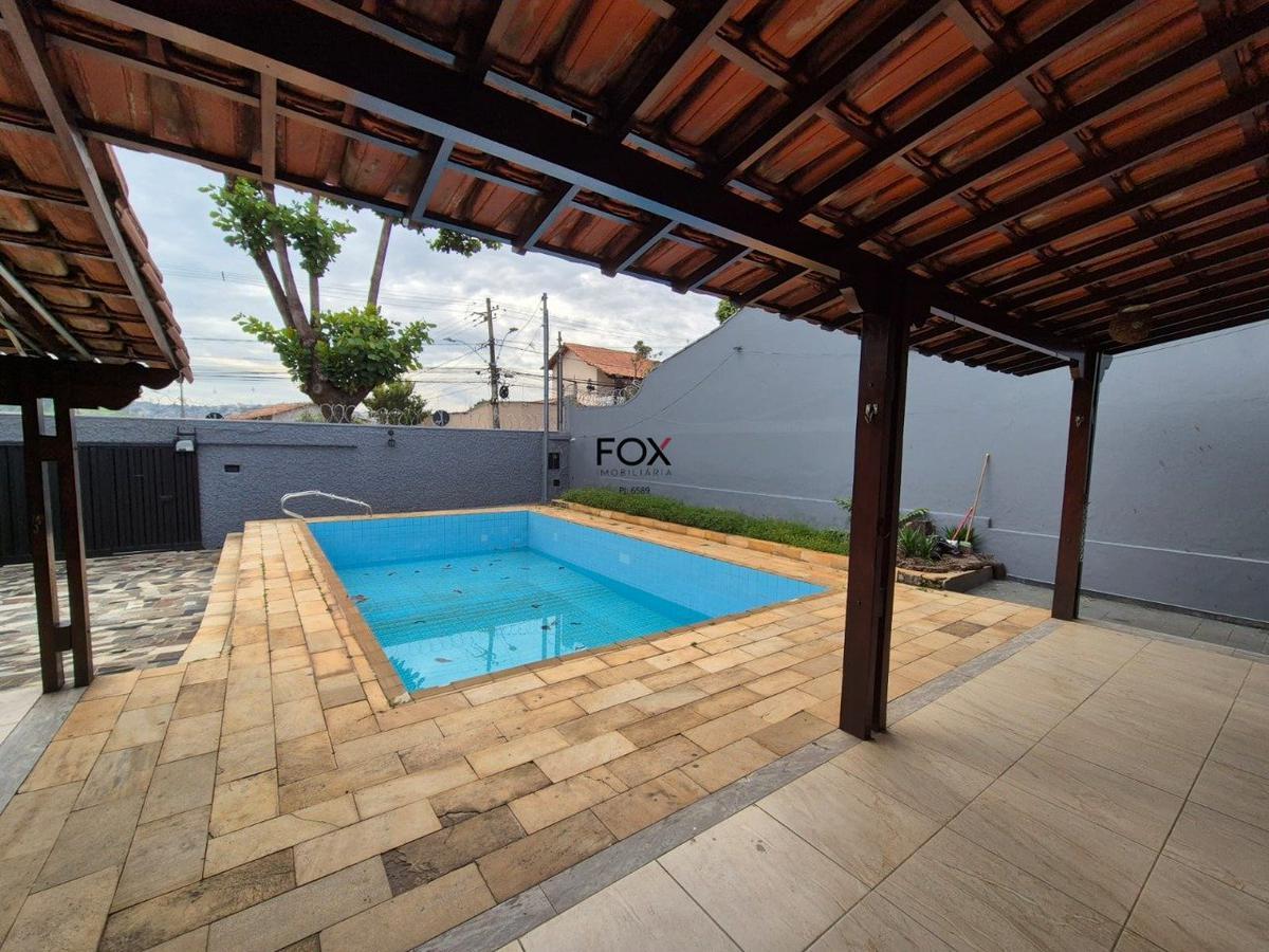 Casa, Alípio de Melo, 3 Quartos, 4 Vagas