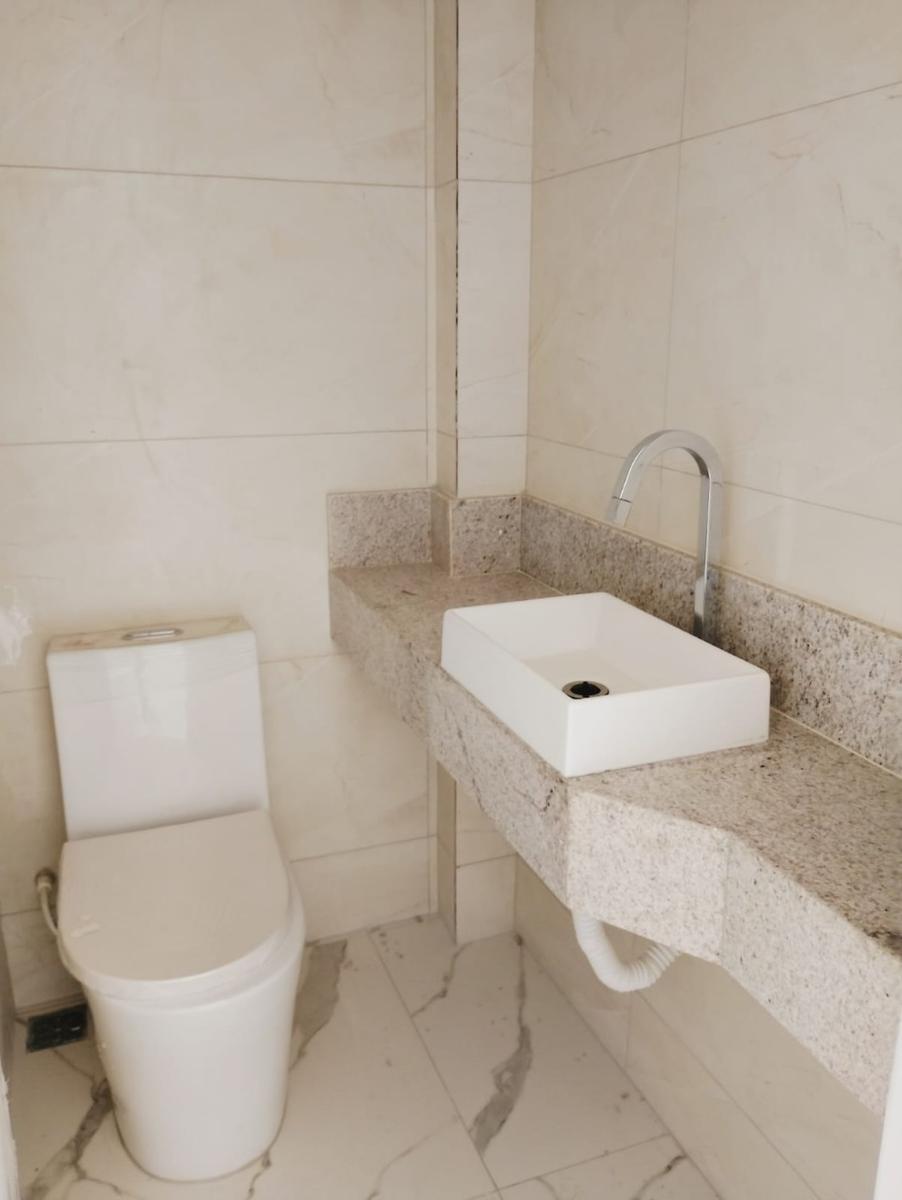 Casa, Candelária, 2 Quartos, 1 Vaga, 2 Suítes