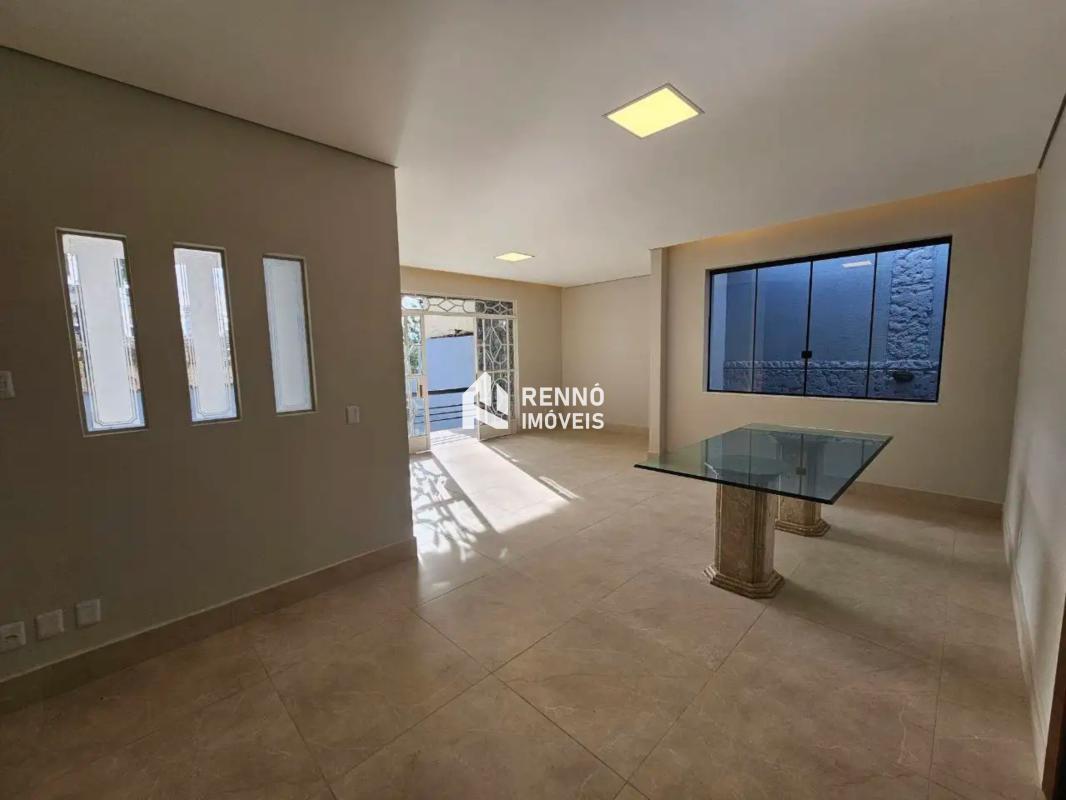 Casa, São Lucas, 3 Quartos, 4 Vagas, 2 Suítes