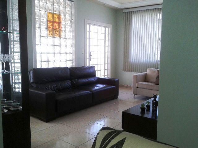 Casa, Castelo, 6 Quartos, 6 Vagas, 2 Suítes