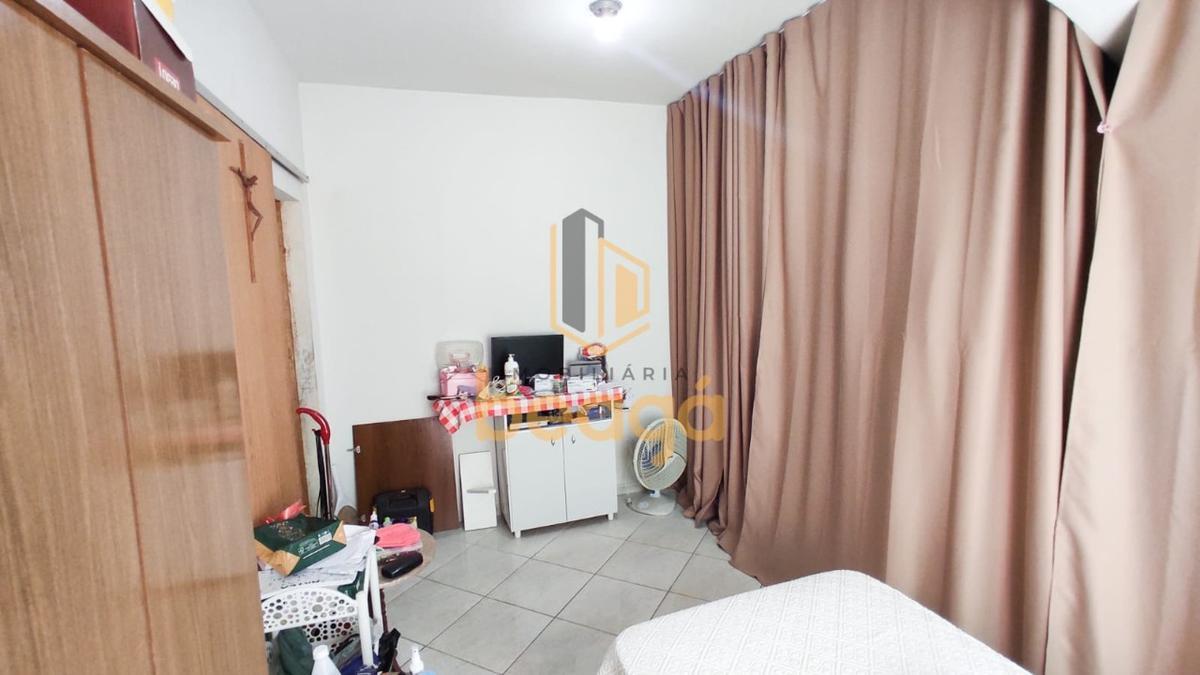 Casa, Santa Terezinha, 5 Quartos, 4 Vagas, 1 Suíte
