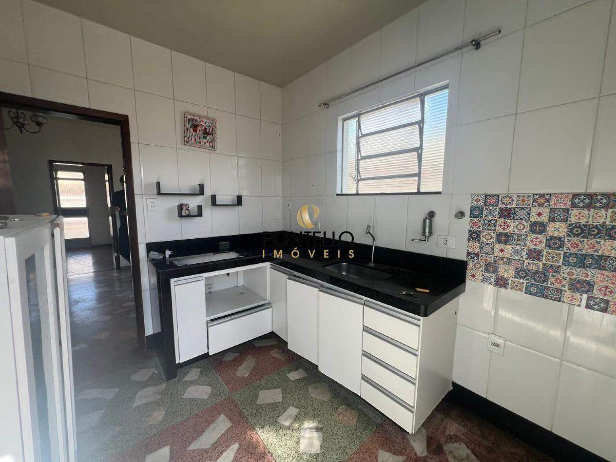 Casa, São Dimas, 3 Quartos, 4 Vagas, 1 Suíte