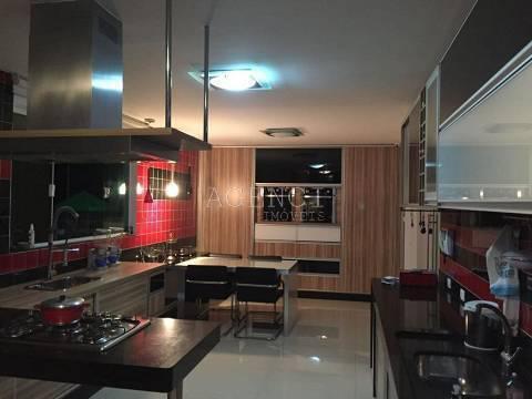 Casa, São Luiz (pampulha), 4 Quartos, 0 Vaga, 4 Suítes