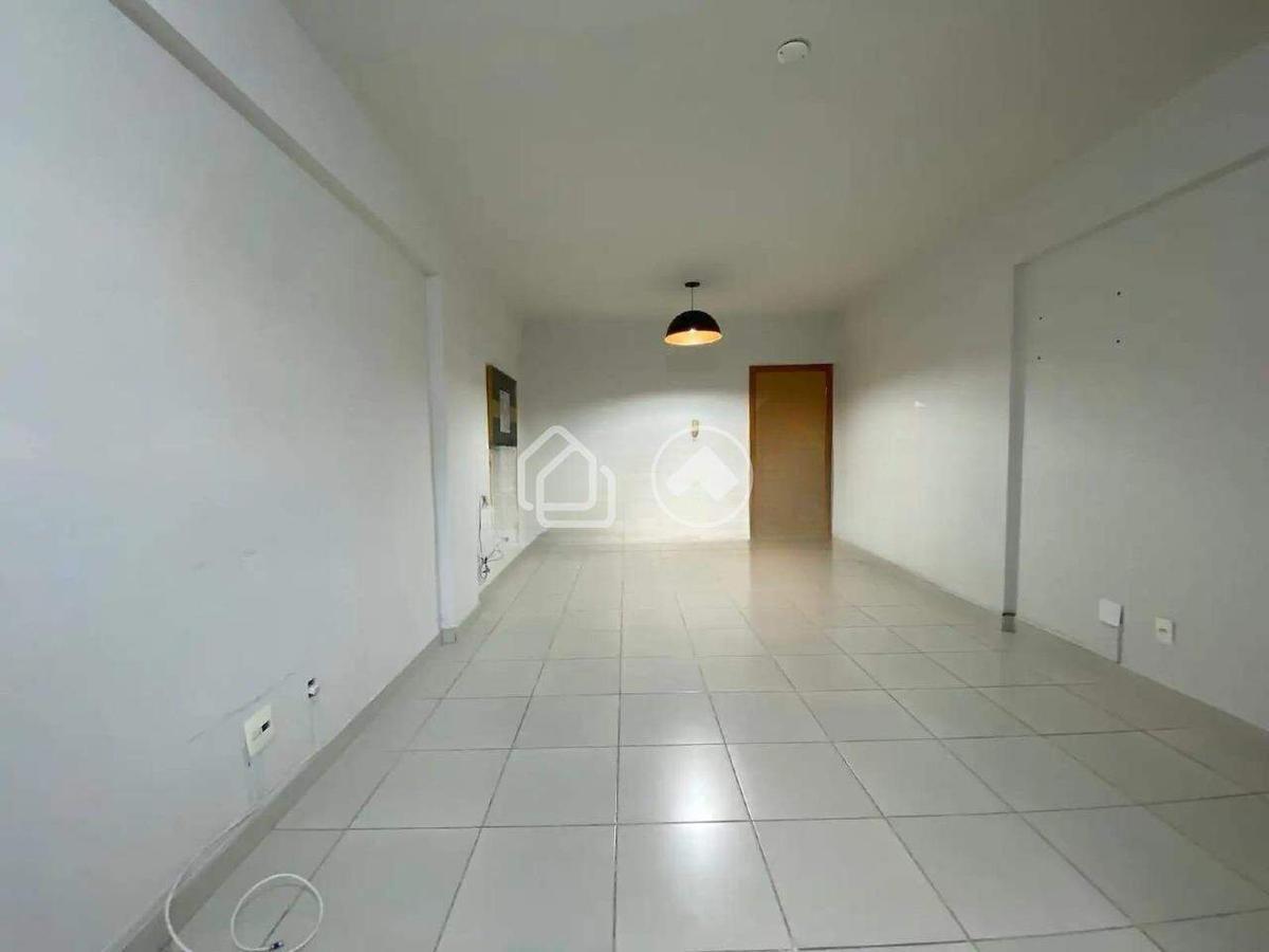 Sala, Padre Eustáquio