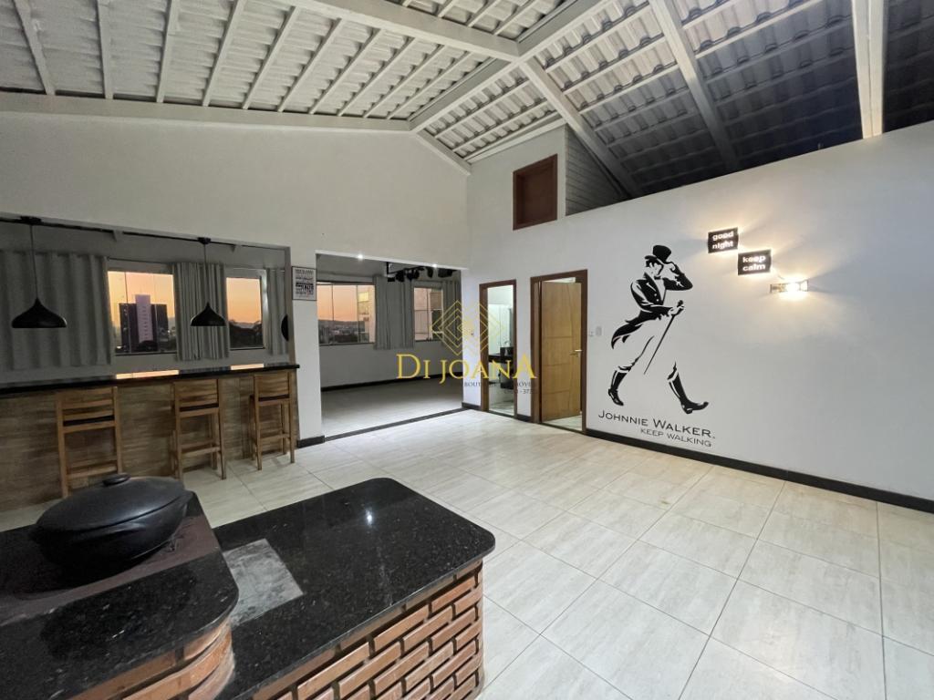 Prédio, Centro, 3 Quartos, 4 Vagas, 1 Suíte