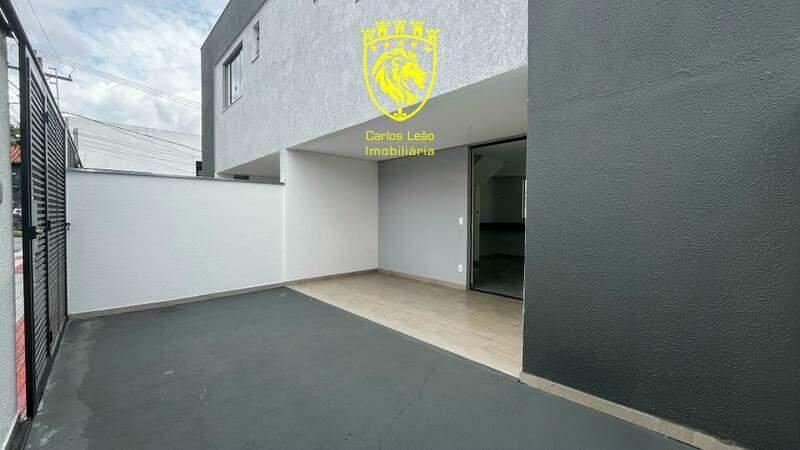 Casa, Candelária, 3 Quartos, 0 Vaga, 1 Suíte