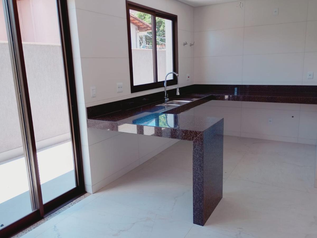 Apartamento, Jaraguá, 4 Quartos, 2 Vagas, 2 Suítes