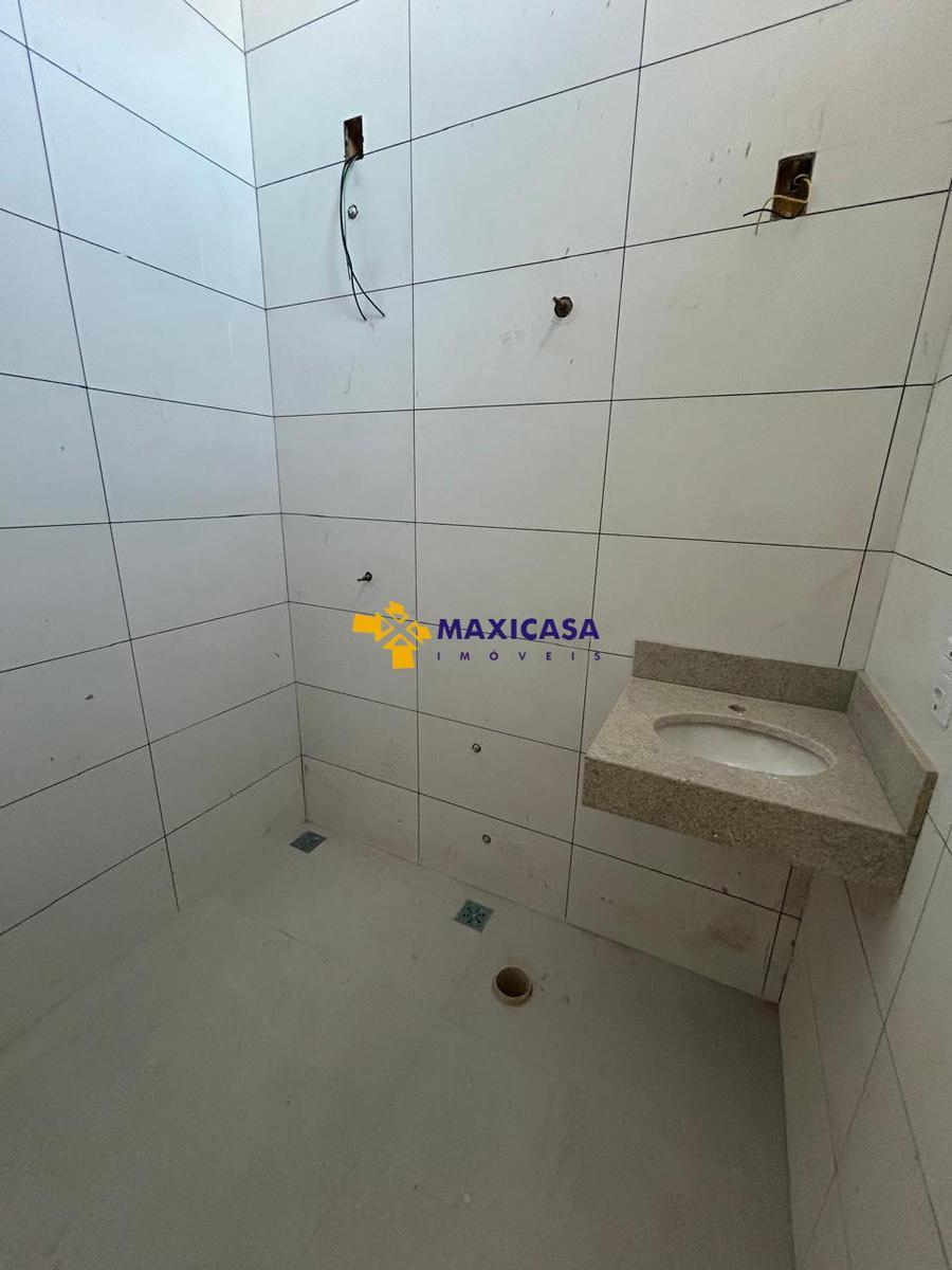 Casa, Planalto, 2 Quartos, 1 Vaga, 1 Suíte