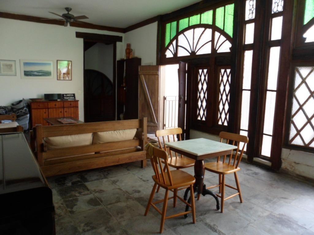 Casa, Cachoeirinha, 4 Quartos, 3 Vagas, 1 Suíte