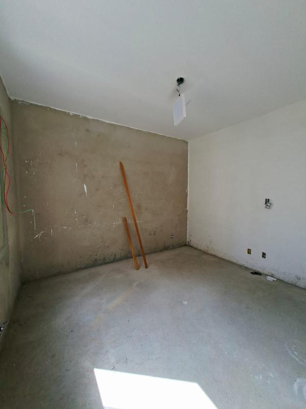Casa, Cardoso (barreiro), 3 Quartos, 2 Vagas, 1 Suíte