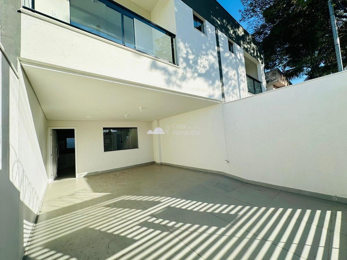 Casa, Floramar, 3 Quartos, 2 Vagas, 1 Suíte