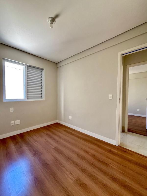 Apartamento, Sagrada Família, 3 Quartos, 2 Vagas, 1 Suíte