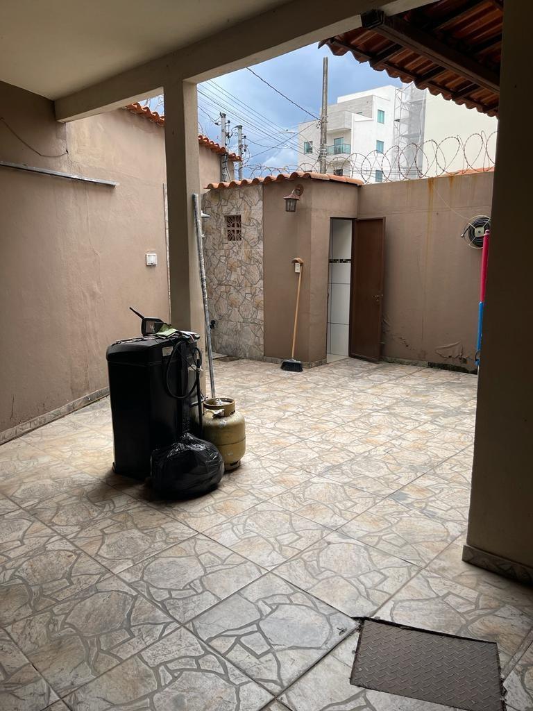 Casa, Palmeiras, 2 Quartos, 2 Vagas
