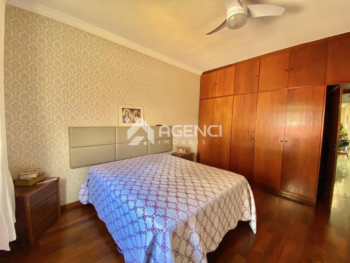 Casa, Santa Maria, 3 Quartos, 0 Vaga, 1 Suíte