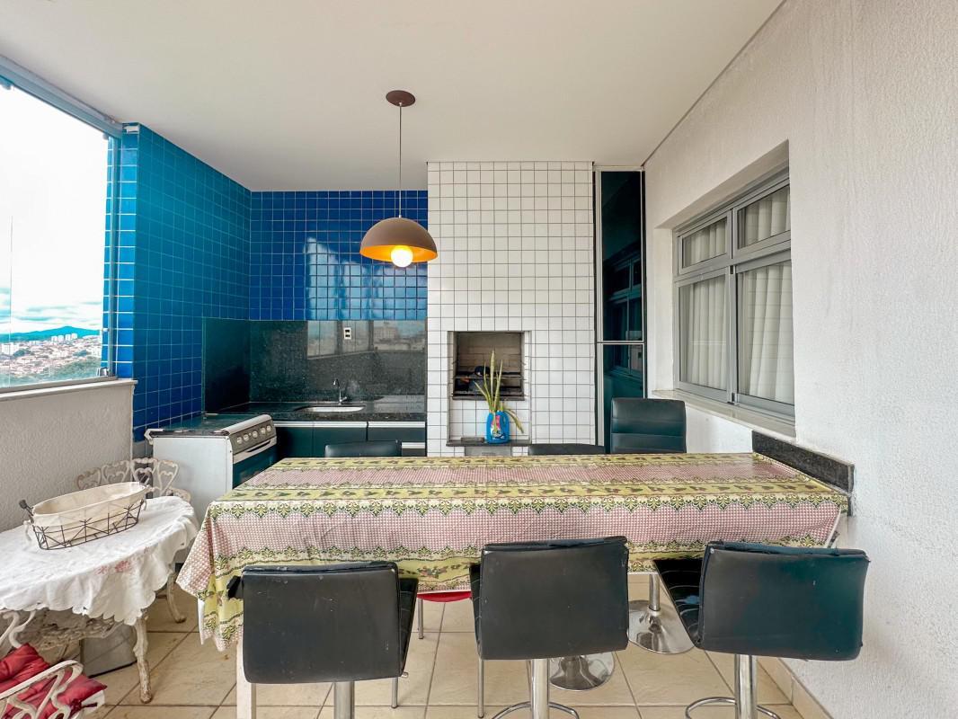 Cobertura, Sagrada Família, 4 Quartos, 4 Vagas, 1 Suíte