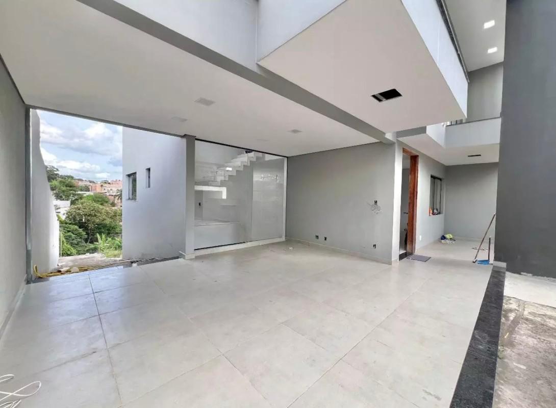 Casa, Colonial, 3 Quartos, 4 Vagas, 1 Suíte