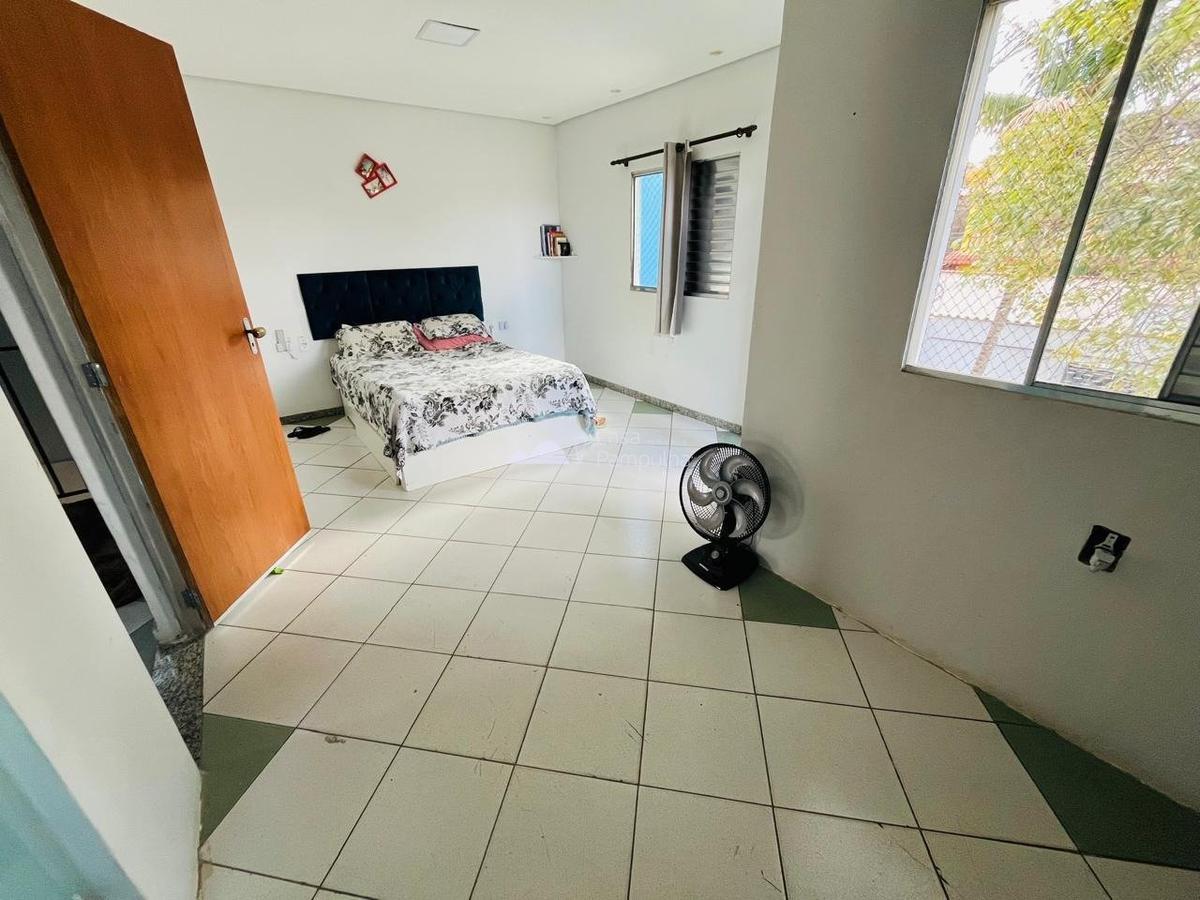 Casa, Planalto, 3 Quartos, 4 Vagas, 1 Suíte