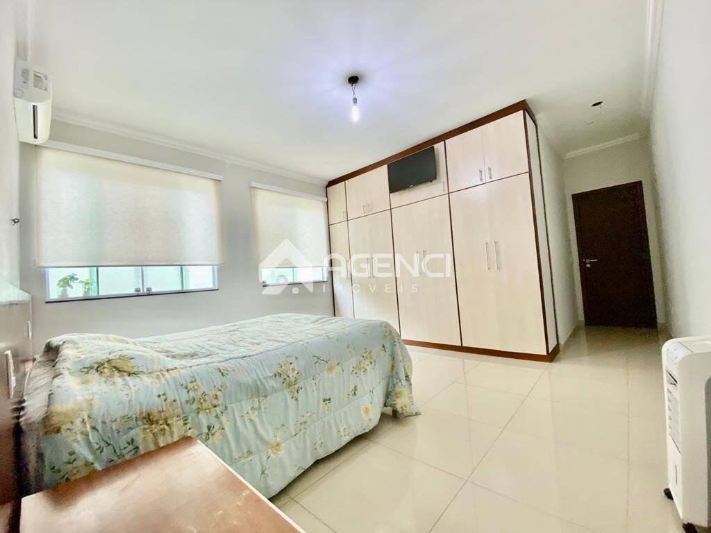 Casa, Cabral, 3 Quartos, 0 Vaga, 1 Suíte