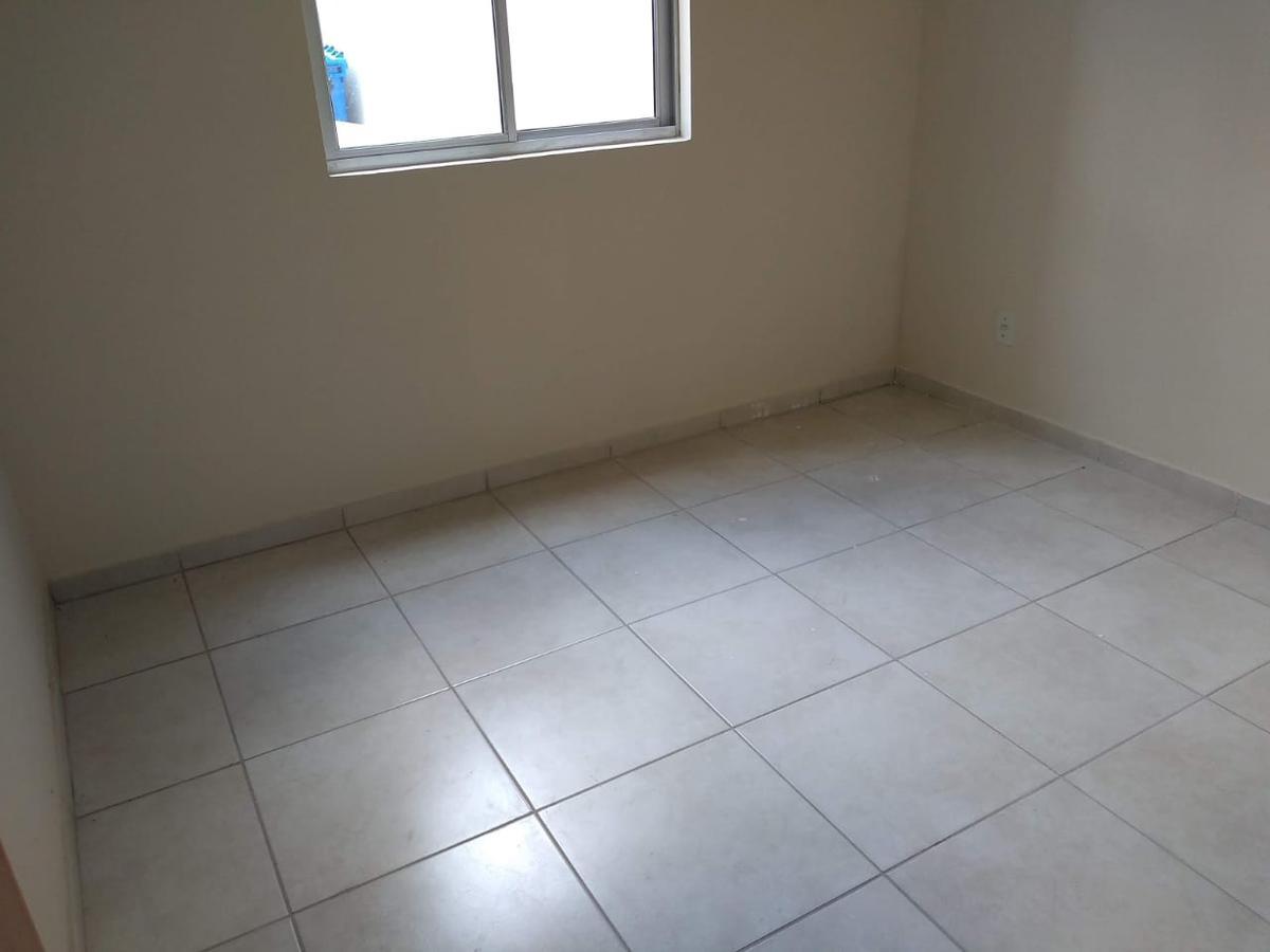 Apartamento, Cândida Ferreira