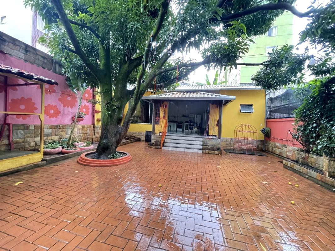 Casa, Sagrada Família, 3 Quartos, 2 Vagas, 2 Suítes